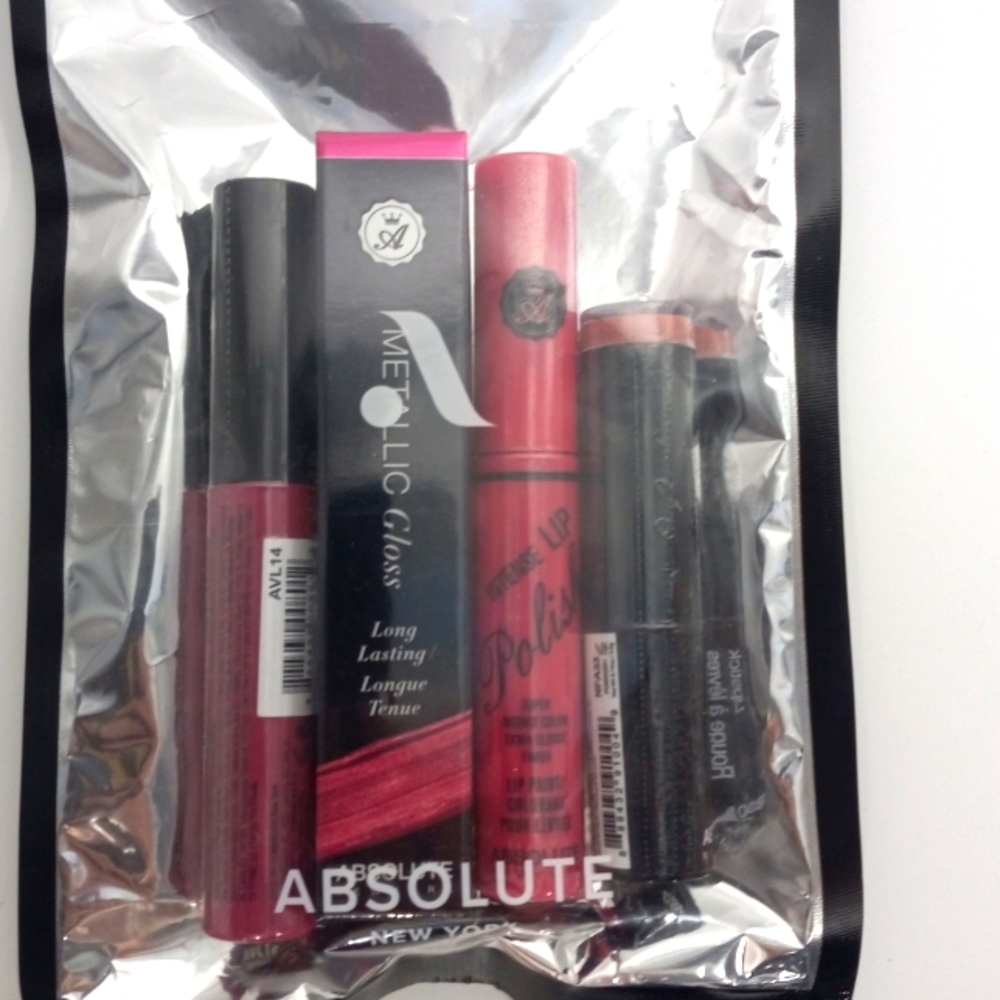 LIPSTICK BUNDLE - Picture 2 of 2